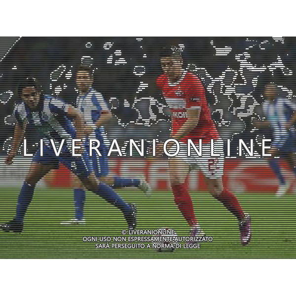 20110407: PORTO, PORTUGAL - FC Porto vs Spartak Moscow: UEFA Europa League 2010/2011 - Quarter-Finals, First Leg. In picture: Marcos Rojo (Spartak) and Radamel Falcao (Porto). PHOTO: Manuel Azevedo/CITYFILES AG ALDO LIVERANI ONLY ITALY