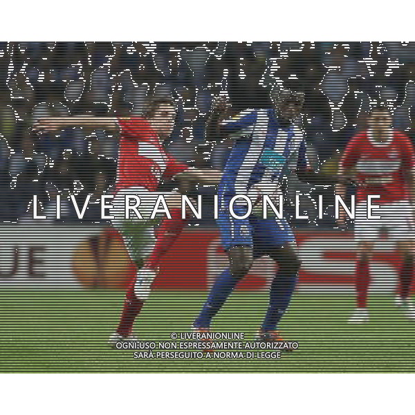 20110407: PORTO, PORTUGAL - FC Porto vs Spartak Moscow: UEFA Europa League 2010/2011 - Quarter-Finals, First Leg. In picture: Silvestre Varela (Porto) and Kirill Kombarov (Spartak) . PHOTO: Manuel Azevedo/CITYFILES AG ALDO LIVERANI ONLY ITALY