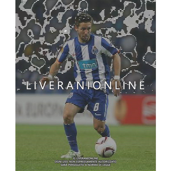 20110407: PORTO, PORTUGAL - FC Porto vs Spartak Moscow: UEFA Europa League 2010/2011 - Quarter-Finals, First Leg. In picture: Joao Moutinho (Porto). PHOTO: Manuel Azevedo/CITYFILES AG ALDO LIVERANI ONLY ITALY