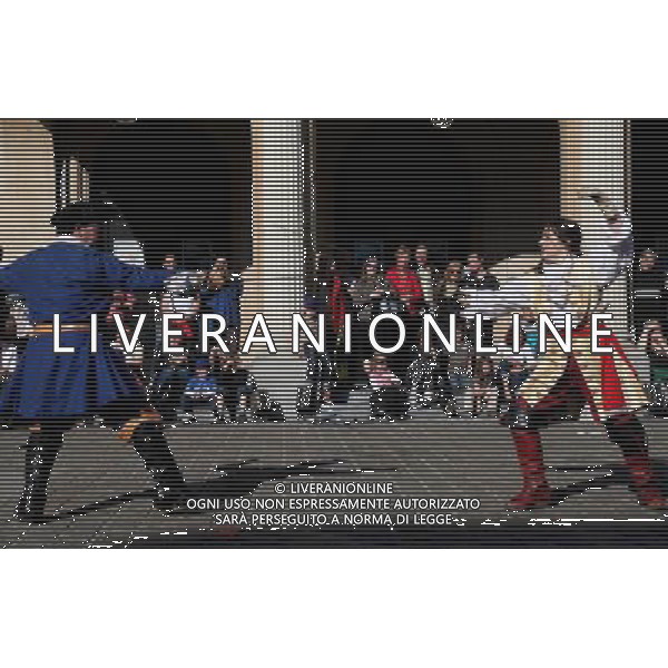 (110410) -- NAMUR, April 10, 2011 () -- Swordmen show thier skills during a folk festival held in Namur, Belgium, April 9, 2011. The folk fesival greeting the spring attracted many visitors Saturday in Namur. (/Wang Xiaojun)(axy) Festa popolare con rappresentazioni storiche AG. ALDO LIVERANI SAS ITALY ONLY *** Local Caption *** .