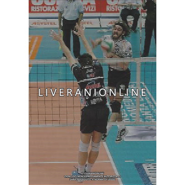 PIACENZA 01/04/04 PLAY OFF CAMPIONATO ITALIANO DI PALLAVOLO 2003/04 COPRASYSTEL PIACENZA-EDILBASSO PADOVA NELLA FOTO MORSUT LEONARDO PH GIGI ARCAINI/AG.ALDO LIVERANI