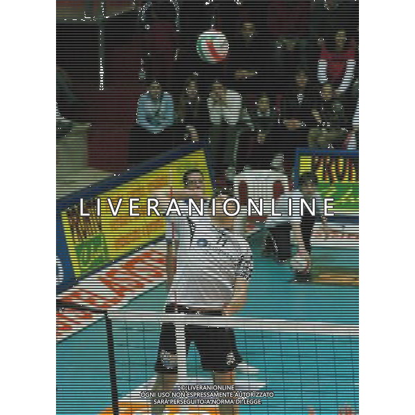 PIACENZA 01/04/04 PLAY OFF CAMPIONATO ITALIANO DI PALLAVOLO 2003/04 COPRASYSTEL PIACENZA-EDILBASSO PADOVA NELLA FOTO SIMEONOV VENCESLAV PH GIGI ARCAINI/AG.ALDO LIVERANI