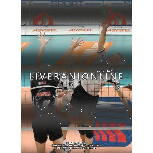 PIACENZA 01/04/04 PLAY OFF CAMPIONATO ITALIANO DI PALLAVOLO 2003/04 COPRASYSTEL PIACENZA-EDILBASSO PADOVA NELLA FOTO TOVO DAVIDE PH GIGI ARCAINI/AG.ALDO LIVERANI