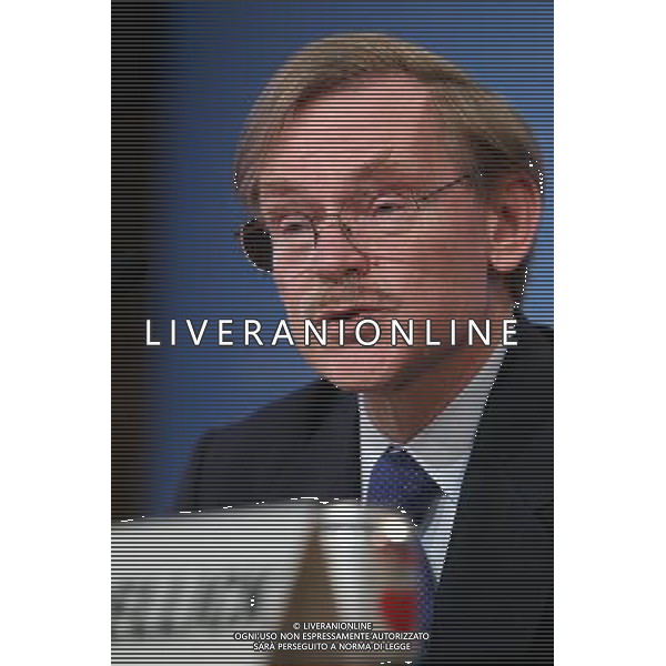 (110414) -- WASHINGTON D.C., April 14, 2011 () -- President of the World Bank Group Robert B. Zoellick attends a press conference ahead of the 2011 IMF/World Bank Spring Meetings in Washington D.C., capital of the Untied States, April 14, 2011. (/Wu Jingdan) WASHINGTON, 14 aprile 2011 () - amministratore delegato del Fondo monetario internazionale (FMI) Dominique Strauss-Kahn parla in una conferenza stampa per aprire il FMI e Banca mondiale 2011 AG. ALDO LIVERANI SAS ITALY ONLY *** Local Caption *** .