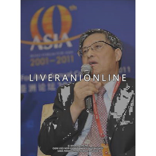 (110416) -- BOAO, April 16, 2011 () -- Zhou Wenzhong, Secretary General of Boao Forum for Asia (BFA), speaks at the news conference for the conclusion of Boao Forum for Asia (BFA) Annual Conference 2011 in Boao, south China\'s Hainan Province, April 16, 2011. The BFA Annual Conference 2011 drew to an end on Saturday. (/Guo Cheng) (zgp) AG ALDO LIVERANI ONLY ITALY