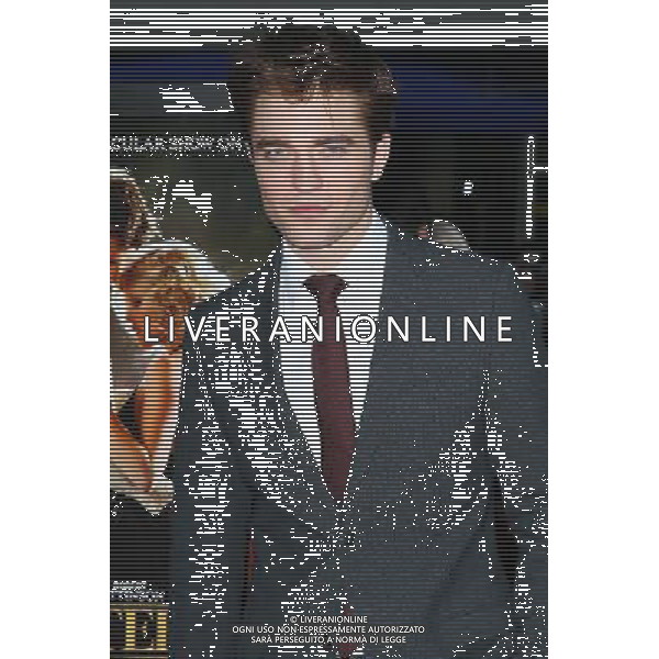  4/17/11 Robert Pattinson at the premiere of \'Water for Elephants\'. (Ziegfeld Theatre, NYC) AG. ALDO LIVERANI SAS ITALY ONLY *** Local Caption *** .