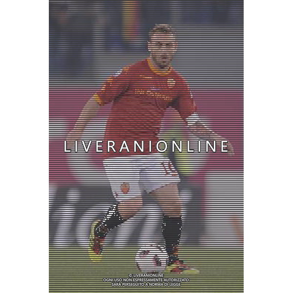 Roma - 19/04/2011 - Stadio Olimpico - TIM CUP 2010/2011 - Semifinale andata - Roma vs Inter - nella foto: Daniele De Rossi å© Fabrizio Corradetti - Ag. Aldo Liverani sas