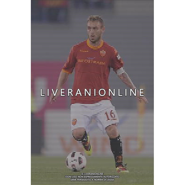 Roma - 19/04/2011 - Stadio Olimpico - TIM CUP 2010/2011 - Semifinale andata - Roma vs Inter - nella foto: Daniele De Rossi å© Fabrizio Corradetti - Ag. Aldo Liverani sas