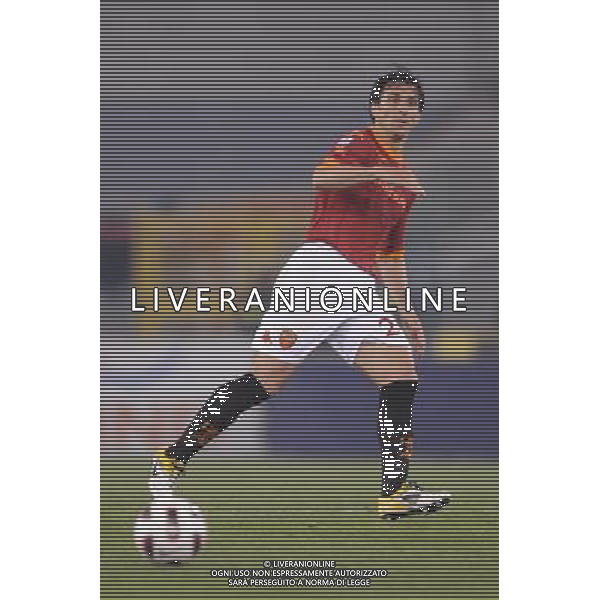 Roma - 19/04/2011 - Stadio Olimpico - TIM CUP 2010/2011 - Semifinale andata - Roma vs Inter - nella foto: Nicolas Burdisso å© Fabrizio Corradetti - Ag. Aldo Liverani sas