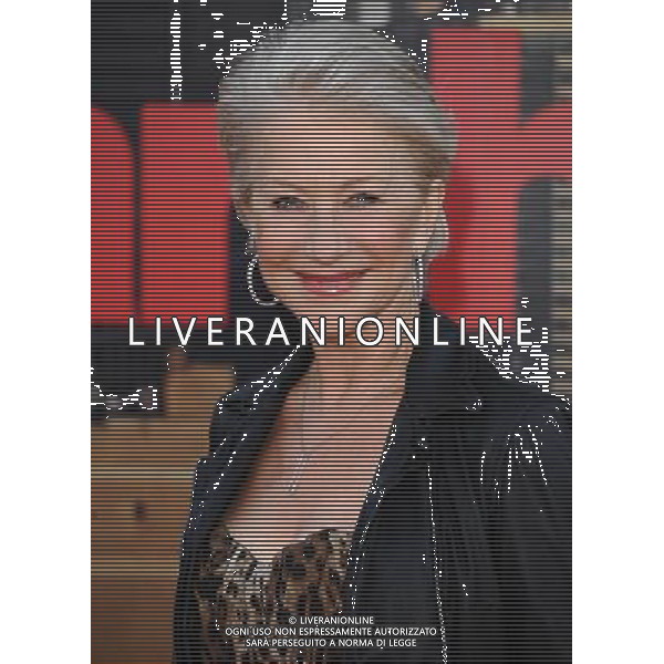 Tuesday April 19 2011 Dame Helen Mirren at the Arthur - UK film premiere, Cineworld, The O2 Arena, London AG. ALDO LIVERANI SAS ITALY ONLY *** Local Caption *** .
