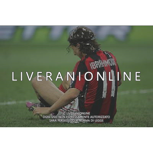 MILAN - PALERMO ANDATA SEMIFINALE DI COPPA ITALIA TIM CUP 20/04/2011 NELLA FOTO zlatan ibrahimovic a terra ©LUZZANI/AGENZIA ALDO LIVERANI SAS