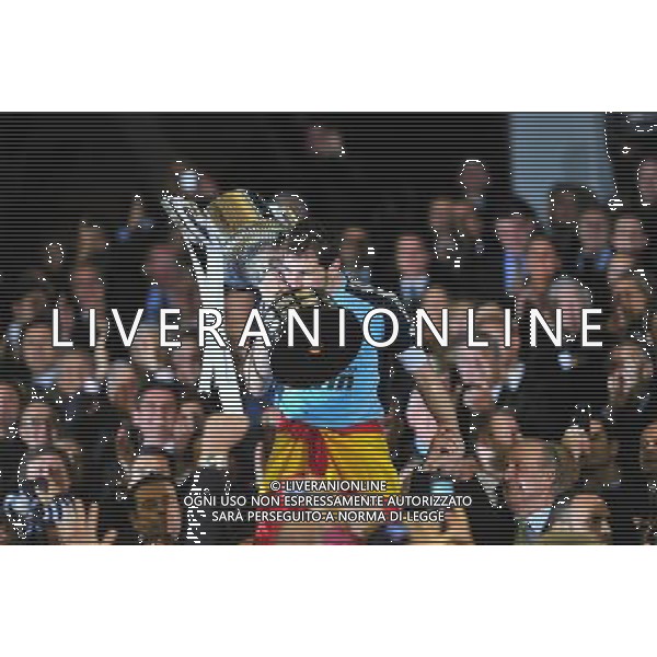 (110421) -- VALENCIA, April 21, 2011 () -- Real Madrid\'s captain Iker Casillas kisses the trophy after winning the King\'s Cup final soccer match against Barcelona at Mestalla stadium in Valencia, Spain, April 20, 2011. Real Madrid claimed the champion by defeating Barcelona 1-0. (/Chen Haitong) (xm) ©photoshot/Agenzia Aldo Liverani Sas - ITALY ONLY - Real Madrid - Barcellona finale della Coppa del Re allo stadio Mestalla di Valencia, in Spagna, 20 aprile 2011. Real Madrid, ha vinto sconfiggendo Barcellona 1-0.