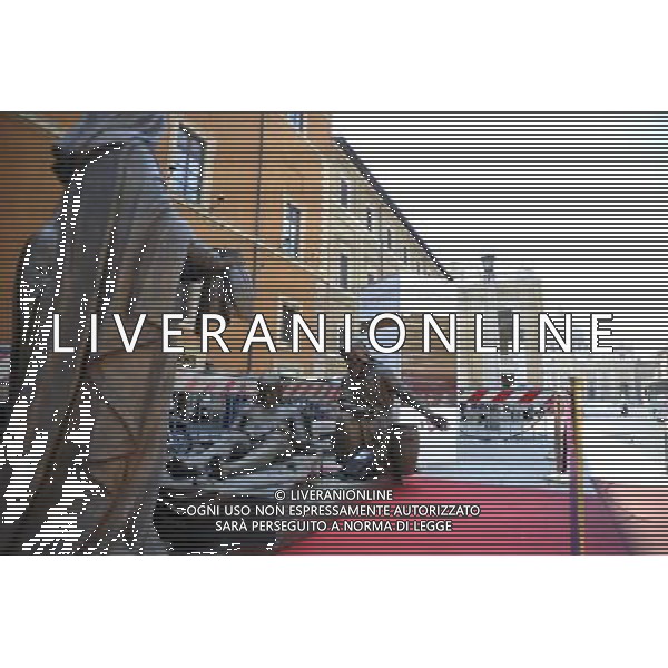 Roma - 21/04/2011 - Via della Conciliazione - Le stazioni della Via Crucis raffigurate da statue in bronzo - nella foto: å© Fabrizio Corradetti - Ag. Aldo Liverani sas