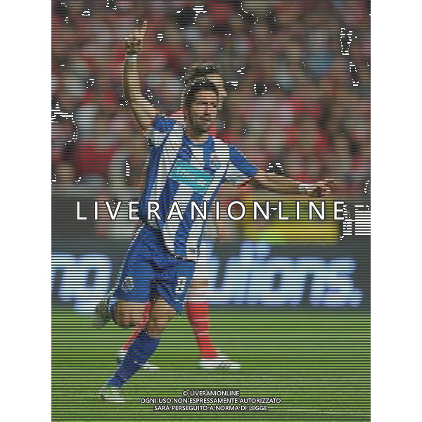 20110420: LISBON, PORTUGAL - SL Benfica vs FC Porto: Portuguese Cup 2010/2011, Semi-Finals, 2nd Leg. In picture: Joao Moutinho (Porto) celebrating win. PHOTO: Alexandre Pona/CITYFILES PUCHAR PORTUGALII LIGA PORTUGALSKA SEZON 2010/2011 PILKA NOZNA POLFINAL BENFICA LIZBONA vs FC PORTO FOT. CITYFILES/NEWSPIX.PL PORTUGAL,BRAZIL,SPAIN,GERMANY,FRANCE,UK OUT !!! --- Newspix.pl AG ALDO LIVERANI ONLY ITALY *** Local Caption *** www.newspix.pl mail us: info@newspix.pl call us: 0048 022 23 22 222 --- Polish Picture Agency by Ringier Axel Springer Poland