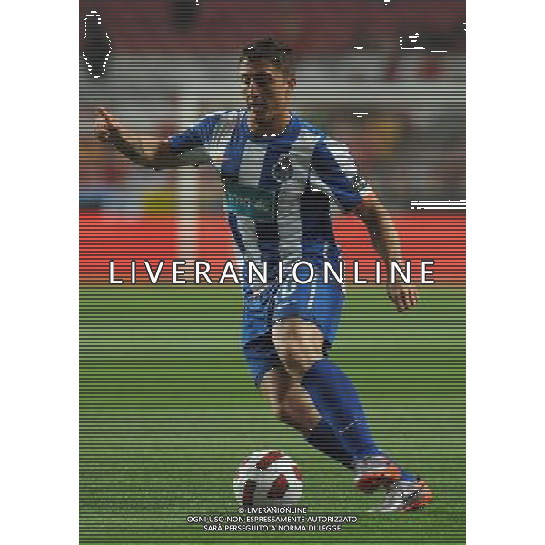 20110420: LISBON, PORTUGAL - SL Benfica vs FC Porto: Portuguese Cup 2010/2011, Semi-Finals, 2nd Leg. In picture: Cristian Rodriguez (Porto). PHOTO: Alvaro Isidoro/CITYFILES PUCHAR PORTUGALII LIGA PORTUGALSKA SEZON 2010/2011 PILKA NOZNA POLFINAL BENFICA LIZBONA vs FC PORTO FOT. CITYFILES/NEWSPIX.PL PORTUGAL,BRAZIL,SPAIN,GERMANY,FRANCE,UK OUT !!! --- Newspix.pl AG ALDO LIVERANI ONLY ITALY *** Local Caption *** www.newspix.pl mail us: info@newspix.pl call us: 0048 022 23 22 222 --- Polish Picture Agency by Ringier Axel Springer Poland