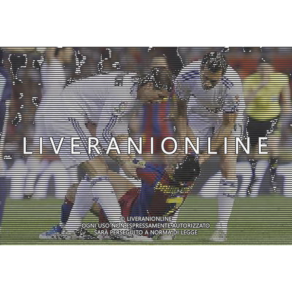 FC Barcelona\'s David Villa (c) and Real Madrid\'s Sergio Ramos (l) and Alvaro Arbeloa (r) during King\'s Cup 2001 Final match.April 20,2011. (ALTERPHOTOS/Acero) ALDO LIVERANI S A S ONLY ITALY