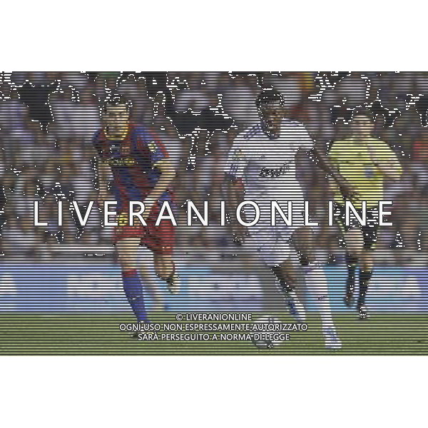 FC Barcelona\'s Sergio Busquets (l) and Real Madrid\'s Emmanuel Adebayor during King\'s Cup 2001 Final match.April 20,2011. (ALTERPHOTOS/Acero) ALDO LIVERANI S A S ONLY ITALY