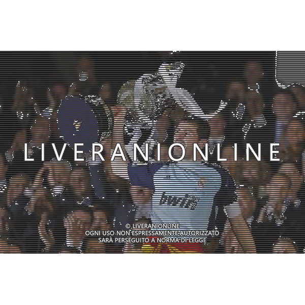 Real Madrid\'s Iker Casillas with the throphy of King\'s Cup 2001 Champion.April 20,2011. (ALTERPHOTOS/Acero) ALDO LIVERANI S A S ONLY ITALY
