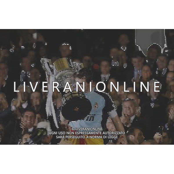 Real Madrid\'s Iker Casillas with the throphy of King\'s Cup 2001 Champion.April 20,2011. (ALTERPHOTOS/Acero) ALDO LIVERANI S A S ONLY ITALY