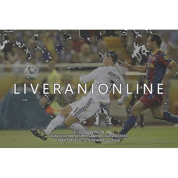 Real Madrid\'s Cristiano Ronaldo and FC Barcelona\'s Javier Mascherano during la Spain King\'s Cup Final match in Valencia, Spain on April 20th 2011. Photo: Cesar Cebolla / ALFAQUI ALDO LIVERANI S A S ONLY ITALY