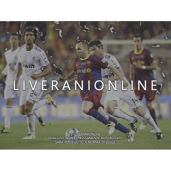 Real Madrid\'s Xabi Alonso and Sami Khedira vs Barcelona\'s Andres Iniesta during Spain\'s King\'s Cup Final match in Valencia, Spain on April 20th 2011. Photo: Cesar Cebolla / ALFAQUI ALDO LIVERANI S A S ONLY ITALY