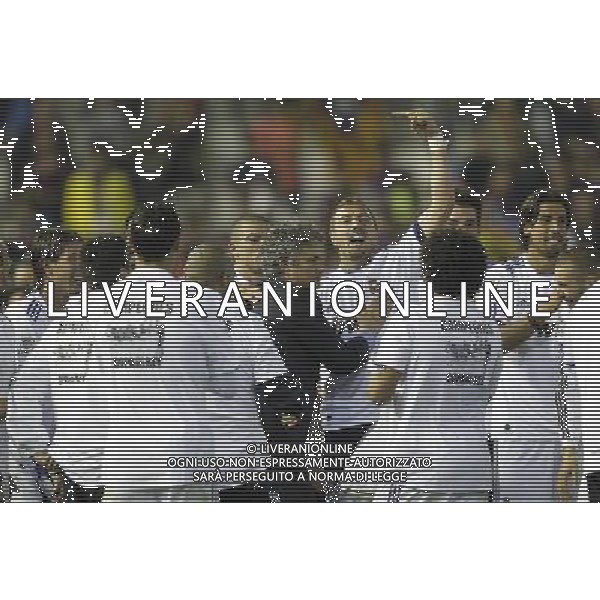 Real Madrid\'s Jose Mourino and Jerzy Dudek during Spain\'s King\'s Cup Final match in Valencia, Spain on April 20th 2011. Photo: Cesar Cebolla / ALFAQUI ALDO LIVERANI S A S ONLY ITALY