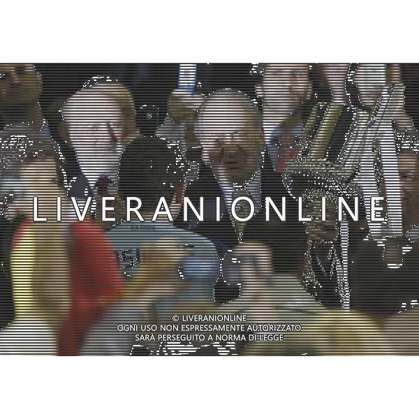 Real Madrid\'s Iker Casillas and King Juan Carlos after Spain\'s King\'s Cup Final match in Valencia, Spain on April 20th 2011. Photo: Cesar Cebolla / ALFAQUI ALDO LIVERANI S A S ONLY ITALY