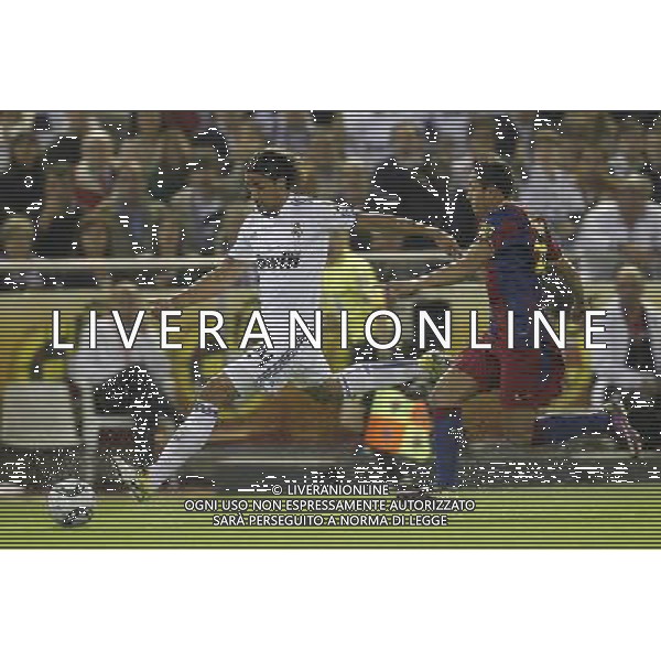 Real Madrid\'s Sami Khedira and FC Barcelona\'s Adriano Correia during la Spain King\'s Cup Final match in Valencia, Spain on April 20th 2011. Photo: Cesar Cebolla / ALFAQUI ALDO LIVERANI S A S ONLY ITALY