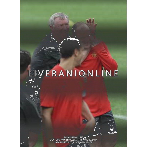 Allenamento e conferenza stampa 25.04.2011 Champions League, Saison 2010/2011 FC Schalke 04, PK Abschlusstraining Manchester United Manu, Trainer, Sir Alex Ferguson, mit Wayne Rooney copyright by firo sportphot/Agenzia Aldo Liverani Sas - ITALY ONLY - EDITORIAL USE ONLY