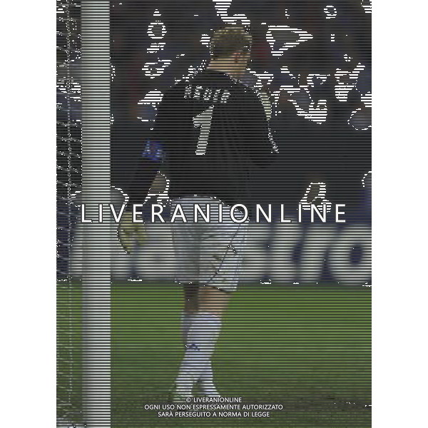 firo FuÃŸball,Fussball, 26.04.2011 Uefa Champions League 2010/2011 FC Schalke 04 - Manchester United Halbfinale Semifinal Hinspiel Gestik Manuel Neuer EnttÃ¤uschung $worldrightsEs gelten unsere AGB, einsehbar auf www.firosportphoto.de copyright by firo sportphoto: Pfefferackerstr. 2aÂ  45894 G e l s e n k i r c h e n www.firosportphoto.de mail@firosportphoto.de (V o l k s b a n k B o c h u m - W i t t e n ) BLZ.: 430 601 29 Kt. Nr.: 341 117 100 Tel:Â  0209 - 9304402 Fax:Â  0209 - 9304443 AG ALDO LIVERANI S A S ONLY ITALY