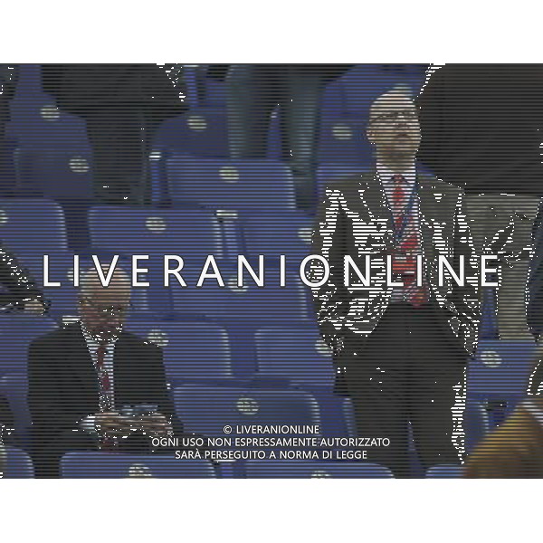 firo : Fu§ball,Fussball, 26.04.2011 CL, Champions League, Halbfinale Hinspiel, Saison 2010/2011 FC Schalke 04 - Man U, Manchester United 0:2 Avi GLAZER, rechts, Besitzer Manchester, links Sir Bobby Charlton, auf der TribŸne $worldrightsEs gelten unsere AGB, einsehbar auf www.firosportphoto.de copyright by firo sportphoto: Pfefferackerstr. 2aÊ 45894 G e l s e n k i r c h e n www.firosportphoto.de mail@firosportphoto.de (V o l k s b a n k B o c h u m - W i t t e n ) BLZ.: 430 601 29 Kt. Nr.: 341 117 100 Tel:Ê 0209 - 9304402 Fax:Ê 0209 - 9304443 AG ALDO LIVERANI ONLY ITALY