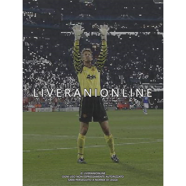firo FuÃŸball,Fussball, 26.04.2011 Champions League, Saison 2010/2011 Halbfinale, Hinspiel, CL, FC Schalke 04 - Manchester United (0:2) ManU, Jubel bei Edwin van der Sar, nach dem 1-0 $worldrightsEs gelten unsere AGB, einsehbar auf www.firosportphoto.de copyright by firo sportphoto: Pfefferackerstr. 2aÂ  45894 G e l s e n k i r c h e n www.firosportphoto.de mail@firosportphoto.de (V o l k s b a n k B o c h u m - W i t t e n ) BLZ.: 430 601 29 Kt. Nr.: 341 117 100 Tel:Â  0209 - 9304402 Fax:Â  0209 - 9304443 AG ALDO LIVERANI ONLY ITALY