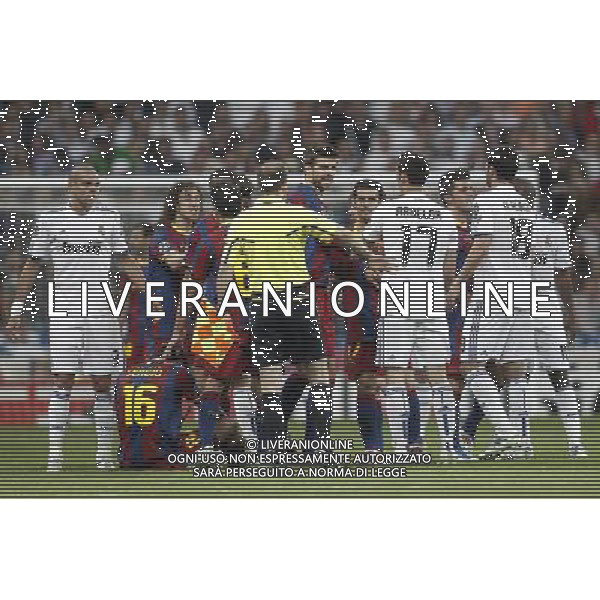 Real Madrid\'s and Barcelona\'s during Champions League semifinal first match on April 27 2011. Photo: Cesar Cebolla / ALFAQUI AG ALDO LIVERANI S A S ONLY ITALY