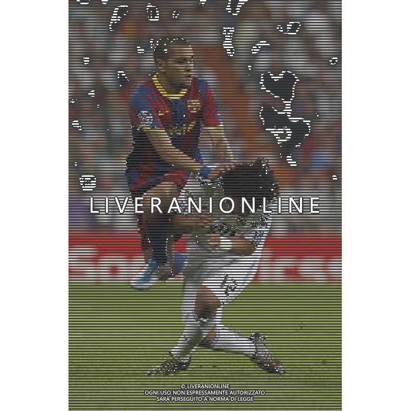 Real Madrid\'s Sergio Ramos and Barcelona\'s Daniel Alves during Champions League semifinal first match on April 27 2011. Photo: Alex Cid-Fuentes / ALFAQUI AG ALDO LIVERANI ONLY ITALY