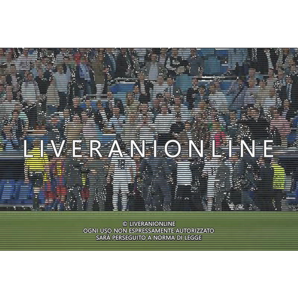 (110428) -- MADRID, April 28, 2011 () -- Players conflict during the first leg match of Champions League semi-final between Real Madrid and Barcelona at Santiago Bernabeu Stadium in Madrid, Spain, April 27, 2011. Real Madrid lost 0-2. (/Chen Haitong) (bxf) AG ALDO LIVERANI ONLY ITALY