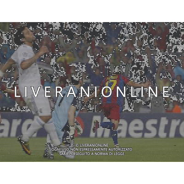 FC Barcelona\'s Pedro Rodriguez (r) celebrates goal ion presence of Real Madrid\'s Iker Casillas (c) and Marcelo Vieira dejected during UEFA Champions League match.May 3,2011.(ALTERPHOTOS/Acero) AG ALDO LIVERANI S A S ONLY ITALKY