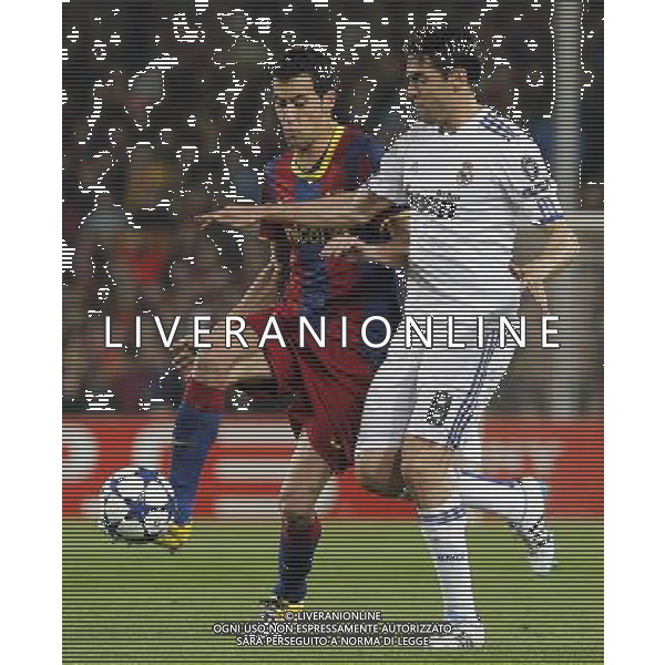 FC Barcelona\'s Sergio Busquets (l) and Real Madrid\'s Kaka during UEFA Champions League match.May 3,2011.(ALTERPHOTOS/Acero) AG ALDO LIVERANI S A S ONLY ITALKY