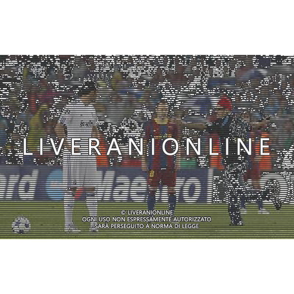 Jimy Jump in the curt in presence of players of FC Barcelona\'s and Real Madrid\'s during UEFA Champions League match.May 3,2011.Steel/ ALFAQUI AG ALDO LIVERANI S A S ONLY ITALKY