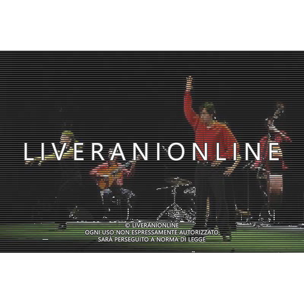 Tap OleÇ a Catalan company, make their London debut with their latest production, Tapeando, mixing tap, Spanish guitar and percussion. AG. ALDO LIVERANI SAS ITALY ONLY *** Local Caption *** .