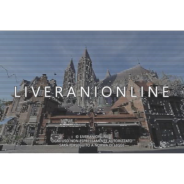 (110504) -- BRUSSELS, May 4, 2011 () -- Picture taken on 3 May 2011 shows Notre-Dame Cathedral and its neighboring constructions in Tournai, western Belgian city. Tournai is one of the oldest city of Belgium. Built on the first half of 12th centery and famous for its mixed Romanesque and Gothic style, the Notre-Dame Cathedral of Tournai was listed as World Heritage by UNESCO in 2000. (/Wu Wei) (zx) BRUXELLES, 4 maggio 2011 () - Foto scattata il 3 maggio 2011 mostra di Notre-Dame e le sue costruzioni vicine a Tournai, occidentale della cittˆ belga. Tournai  una delle pi antiche cittˆ del Belgio. Costruito nella prima metˆ del centery 12 e famosa per il suo stile misto romanico e gotico, la Cattedrale di Notre-Dame di Tournai  stato elencato come Patrimonio Mondiale dell\'Umanitˆ dall\'UNESCO nel 2000. (/ Wu Wei) (zx) AG ALDO LIVERANI S A S ONLY ITALY