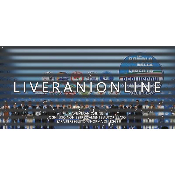 MILANO 7/5/2011 PALASHARP LAMPUGNANO CAMPAGNA ELETTORALE DELLA LISTA LETIZIA MORATTI PER LE COMUNALI DI MILANO NELLA FOTO LA SQUADRA DELLA LISTA MORATTI FOTO ROMANO/AG ALDO LIVERANI