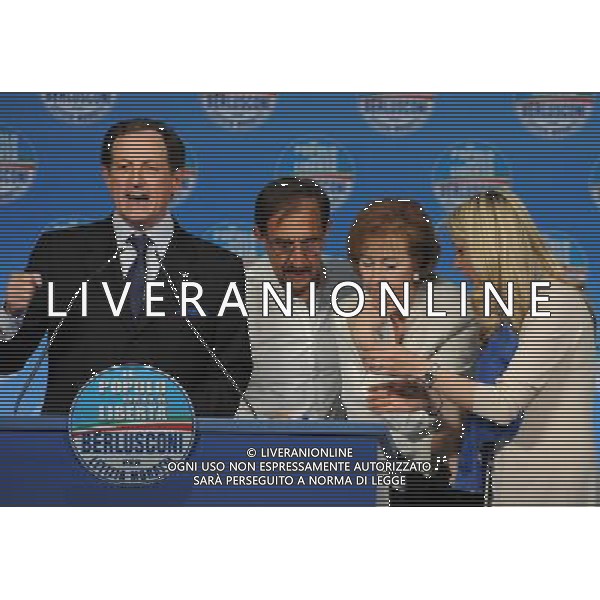 MILANO 7/5/2011 PALASHARP LAMPUGNANO CAMPAGNA ELETTORALE DELLA LISTA LETIZIA MORATTI PER LE COMUNALI DI MILANO NELLA FOTO LETIZIA MORATTI, VIVIANA BECCALOSSI, IGNAZIO LA RUSSA E MARIO MANTOVANI FOTO ROMANO/AG ALDO LIVERANI