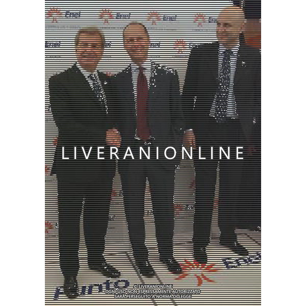 10/5/2011 MILANO VIA BROLETTO 46 ENEL: VALENTINO ROSSI PRESENTA IL NUOVO FLAGSHIP STORE DELL\'ENERGIA NELLA FOTO PAOLO ANDREA COLOMBO PRESIDENTE ENEL - FULVIO CONTI A.D. ENEL - DIRETTORE DELLA DIVISIONE MERCATO ENEL GIANFILIPPO MANCINI PH.FIOCHI/ALDO LIVERANI SAS