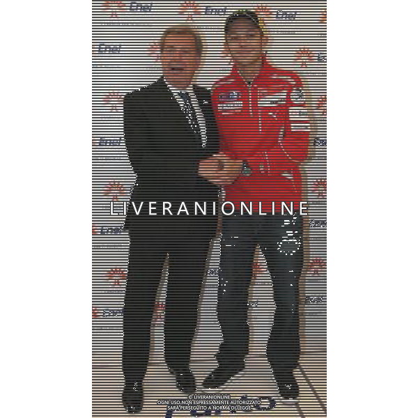10/5/2011 MILANO VIA BROLETTO 46 ENEL: VALENTINO ROSSI PRESENTA IL NUOVO FLAGSHIP STORE DELL\'ENERGIA NELLA FOTO VALENTINO ROSSI FULVIO CONTI PH.FIOCHI/ALDO LIVERANI SAS