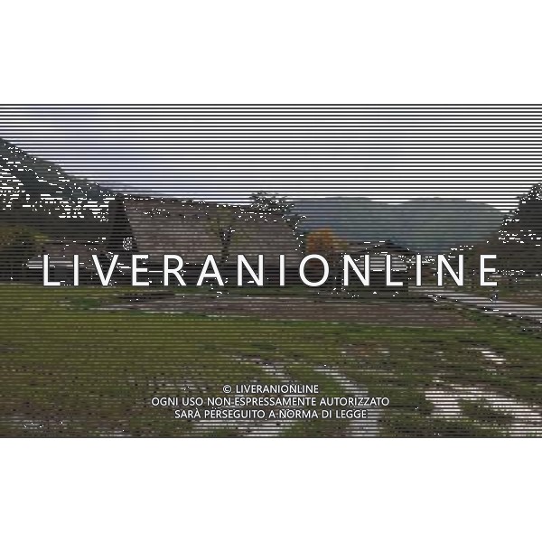 GIFU, May 10, 2011 This photo taken on May 9, 2011 shows the houses of a gassho zukuri village in Shirakawa go, Gifu Prefecture, Japan. Gassho zukuri village in Shirakawa go is one of Japan\'s UNESCO World Heritage Sites. The village is well known for its houses constructed in architectural style known as gassho zukuri, which means prayer hands construction. This style is characterized by a thatched and steeply slanting roof resembling two hands joined in prayer. The design is strong and, in combination with the unique properties of the thatching, allow the houses to withstand and shed the weight of the region\'s heavy snowfalls in winter.(/Ji Chunpeng) (msq) Gifu le case di un villaggio gassho zukuri in Shirakawa , Prefettura di Gifu, in Giappone. Villaggio Gassho zukuri in Shirakawa Go  stato dichiarato dall\'UNESCO Patrimonio dell\'Umanitˆ AG.ALDO LIVERANI SAS ITALY ONLY *** Local Caption *** .