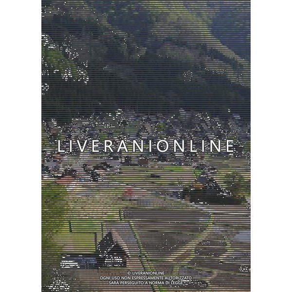 GIFU, May 10, 2011 This photo taken on May 9, 2011 shows the houses of a gassho zukuri village in Shirakawa go, Gifu Prefecture, Japan. Gassho zukuri village in Shirakawa go is one of Japan\'s UNESCO World Heritage Sites. The village is well known for its houses constructed in architectural style known as gassho zukuri, which means prayer hands construction. This style is characterized by a thatched and steeply slanting roof resembling two hands joined in prayer. The design is strong and, in combination with the unique properties of the thatching, allow the houses to withstand and shed the weight of the region\'s heavy snowfalls in winter.(/Ji Chunpeng) (msq) Gifu le case di un villaggio gassho zukuri in Shirakawa , Prefettura di Gifu, in Giappone. Villaggio Gassho zukuri in Shirakawa Go  stato dichiarato dall\'UNESCO Patrimonio dell\'Umanitˆ AG.ALDO LIVERANI SAS ITALY ONLY *** Local Caption *** .