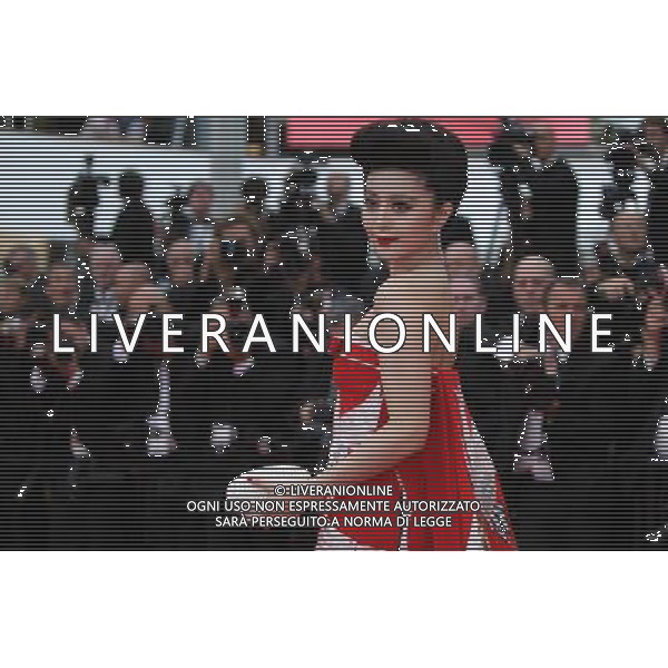 (110511) -- CANNES, May 11, 2011 () -- Chinese actress Fan Bingbing poses on the red carpet before the opening of the 64th Cannes Film Festival in Cannes, France, on May 11, 2011. (/Gao Jing) 64mo Festival Internazionale del Cinema , Cannes AG. ALDO LIVERANI SAS ITALY ONLY *** Local Caption *** .