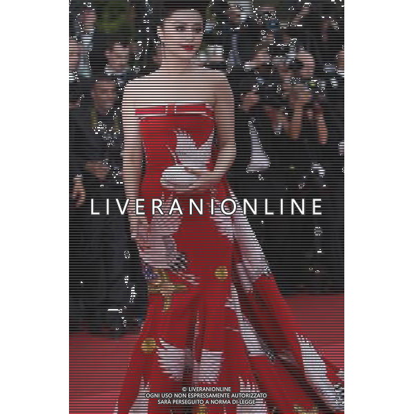 (110511) -- CANNES, May 11, 2011 () -- Chinese actress Fan Bingbing poses on the red carpet before the opening of the 64th Cannes Film Festival in Cannes, France, on May 11, 2011. (/Gao Jing) 64mo Festival Internazionale del Cinema , Cannes AG. ALDO LIVERANI SAS ITALY ONLY *** Local Caption *** .