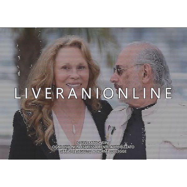 (110511) -- CANNES, May 11, 2011 () -- U.S. actress Faye Dunaway (L) and U.S. director Jerry Schatzberg pose for photos during a photocall at the 64th Cannes Film Festival in Cannes, France, on May 11, 2011. The film \'Puzzle of A Downfall Child\', starred by Faye Dunaway and directed by Jerry Schatzberg in 1970, is selected in the Cannes Classics. (/Gao Jing) 64mo Festival Internazionale del Cinema a Cannes AG. ALDO LIVERANI SAS ITALY ONLY *** Local Caption *** .