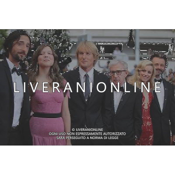 (110511) -- CANNES, May 11, 2011 () -- Cast members of film \'Midnight in Paris\' by U.S. director Woody Allen (3rd R) pose before the opening of the 64th Cannes Film Festival in Cannes, France, on May 11, 2011. (/Gao Jing) /PHOTOSHOT/ALDO LIVERANI SAS - ITALY ONLY - *** Local Caption *** .
